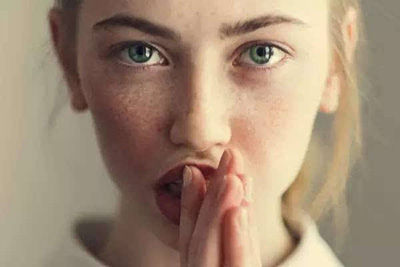 女性黃褐斑的發病原因有哪些