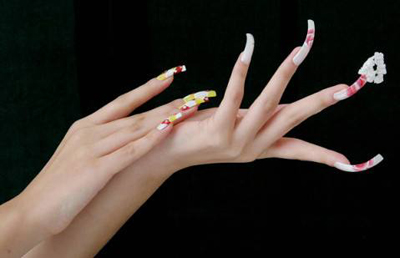 腳上得了灰指甲的原因: