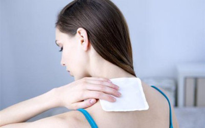 毛囊炎疙瘩怎么消除