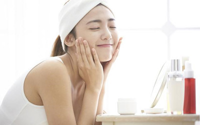 秋季皮膚補水的方法